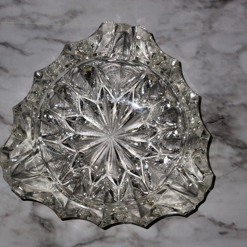Vintage medium crystal ashtray